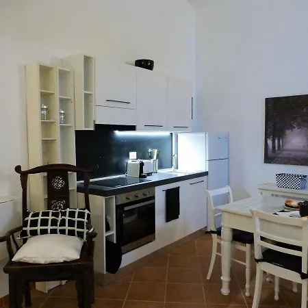 Coliseum Secret Garden Apartment